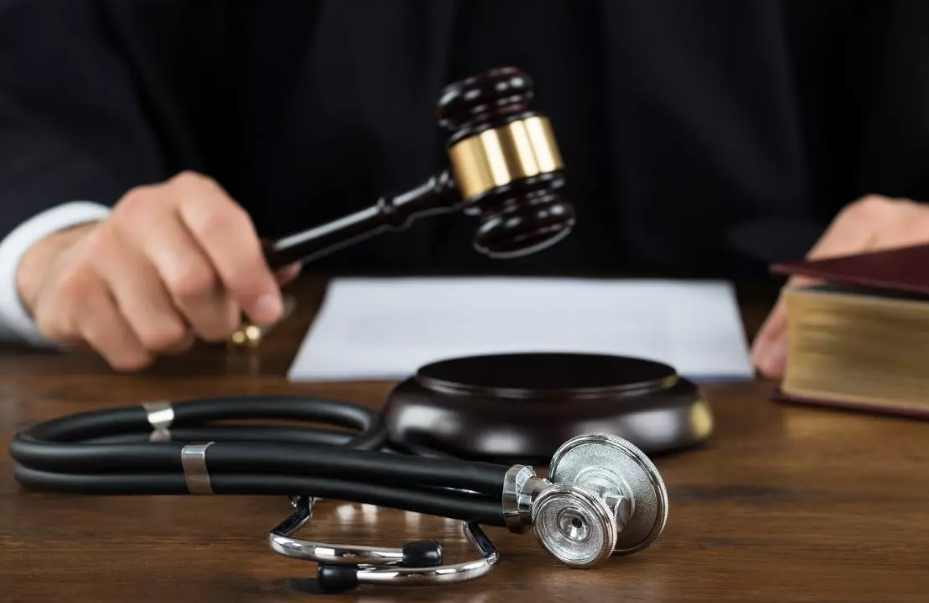 medical negligence lawyer